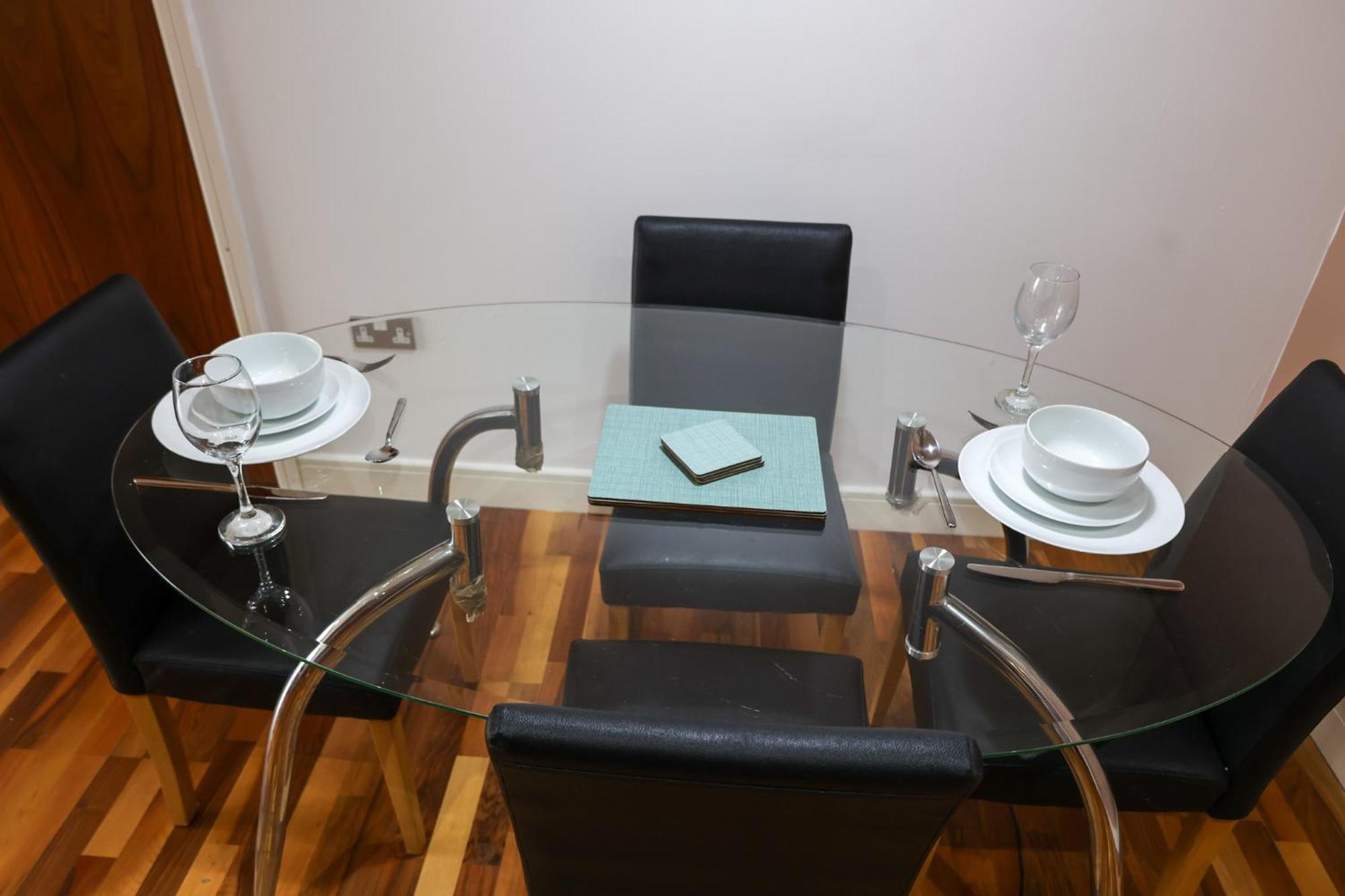 Centrally Located 1Br Apt Near Edg Cricket, University Of Bham, Priory Hospital & Cannon Hill Park เบอร์มิงแฮม ภายนอก รูปภาพ
